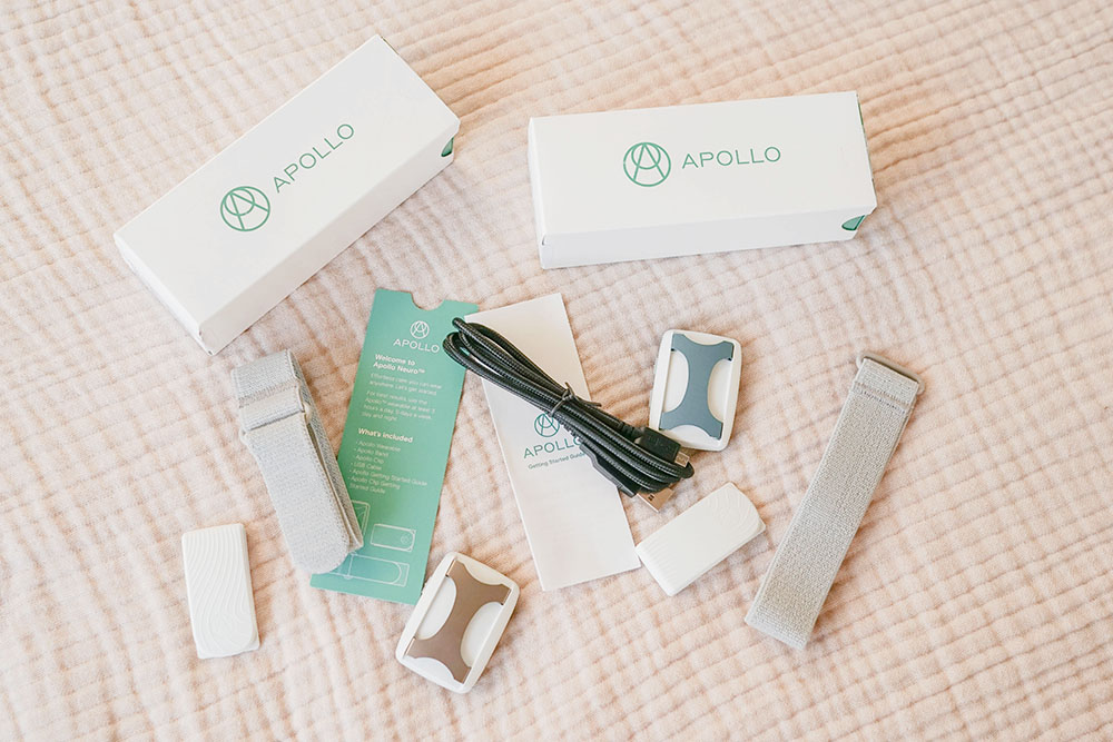 What's in the box of the Apollo Neuro